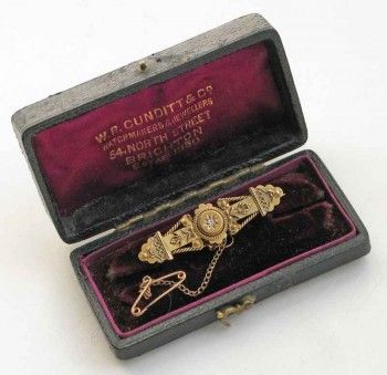 Антикварная золотая брошь с цепочкой 15 карат, Артикул 112