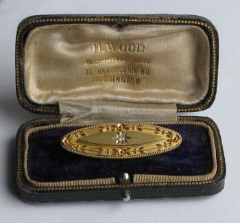 Антикварная золотая брошь с алмазом T&V, Артикул 86