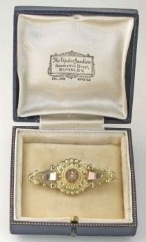Антикварная золотая брошь с реликварием, украшенная алмазом, Артикул 96