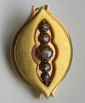 Антикварная золотая брошь с реликварием, Артикул 278