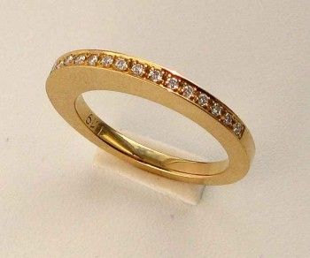 Кольцо золотое с бриллиантами  