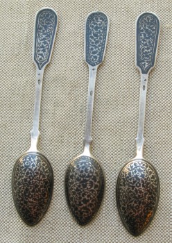 Ложки чайные, серебро 875 проба, чернь,  СССР, Кубачи, 3 штуки, 71.2грамма. 140мм. До 1958г., Артикул 1470