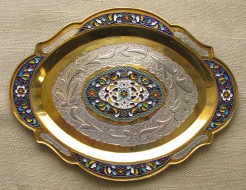 Набор для спиртного, серебро, золочение, эмаль, Кубачи, коробка. 1245грамма. 894 проба по спектрометру. 235мм высота кувшина, поднос 210х280мм., Артикул 1520
