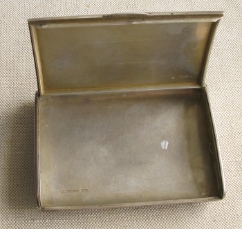 Портсигар, серебро 84 проба, Хлебников, поставщик двора ЕИВ, 215.9 грамм, 117х86мм, Россия, Москва, 1908-1917гг., Артикул 1521