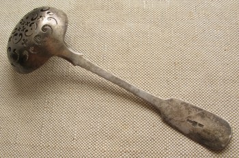 Ситечко чайное, серебро 84 проба, Россия, 1871г., Санкт-Петербург, 47.4 грамма, 160мм., Артикул 1530