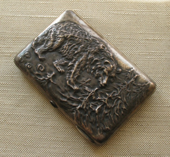 Портсигар, массивный, Медведь, 247 грамм, серебро 84 проба, 115х78мм, Россия, Москва, 1908-1917гг., Прокопий Никитин., Артикул 1564