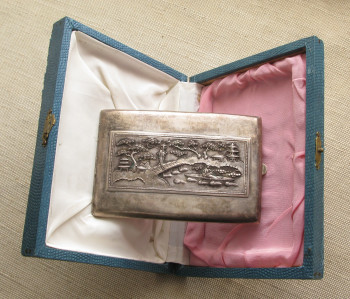 Портсигар, серебро 900 проба, Вьетнам, 128 грамм, 79х117мм, оригинальная коробка., Артикул 1583