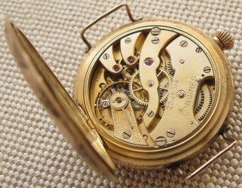 LONGINES, золото 56 проба, 31.5мм , 24.2 грамма, 1915гг. Швейцария., Артикул 1677