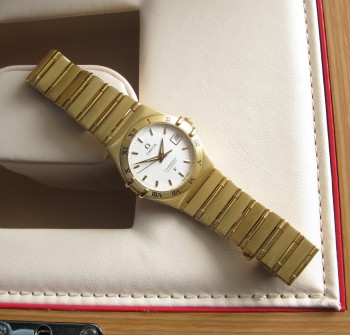 OMEGA CONSTELLATION, золото 750 проба, 79.4грамма общий вес, 28мм диаметр, женские., Артикул 1681