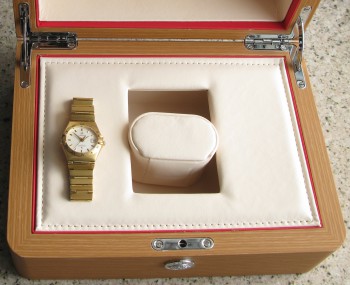 OMEGA CONSTELLATION, золото 750 проба, 79.4грамма общий вес, 28мм диаметр, женские., Артикул 1681