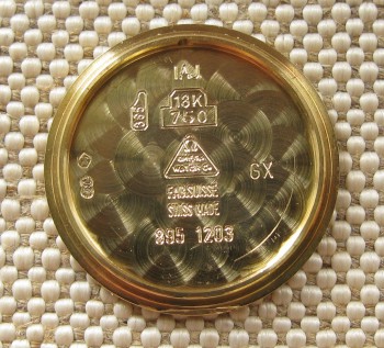 Дамские наручные часы OMEGA, золото 750 проба, бриллианты, 22.7 грамма, кварц. 23х25мм., Артикул 1696