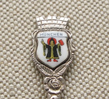 MUNCHEN, ложечка с гербом города, серебро 800 проба, 102мм, 9.2грамма., Артикул 243