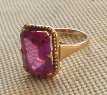 Кольцо , золото 583 проба, 18 размер, 12х15мм. СССР, Москва, 1960г. 4.95 грамма., Артикул 537