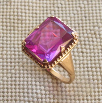 Кольцо , золото 583 проба, 18 размер, 12х15мм. СССР, Москва, 1960г. 4.95 грамма., Артикул 537