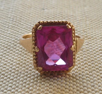 Кольцо , золото 583 проба, 18 размер, 12х15мм. СССР, Москва, 1960г. 4.95 грамма., Артикул 537