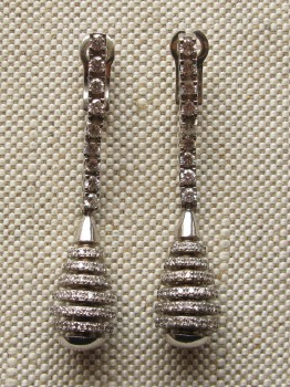 Серьги, золото 585 проба, родирование, бриллианты 1,844 карата, 20.3 грамма, 54мм, диаметр макс 11мм., Артикул 564