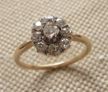 Кольцо, золото 56 проба, Россия, Москва,  2.7 грамма, 1908-1917гг. 18 размер. бриллианты, примерно 0.9 карата, Артикул 571