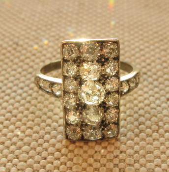 Кольцо, бриллианты 1.5 карата, золото, 2,6 грамма, 16 размер. оригинальная коробка. Конец 19-начало 20 века., Артикул 572