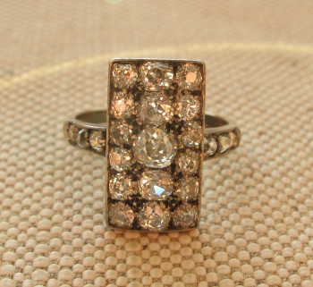 Кольцо, бриллианты 1.5 карата, золото, 2,6 грамма, 16 размер. оригинальная коробка. Конец 19-начало 20 века., Артикул 572