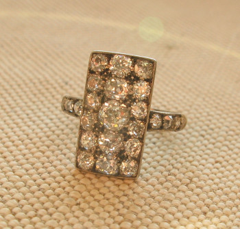 Кольцо, бриллианты 1.5 карата, золото, 2,6 грамма, 16 размер. оригинальная коробка. Конец 19-начало 20 века., Артикул 572