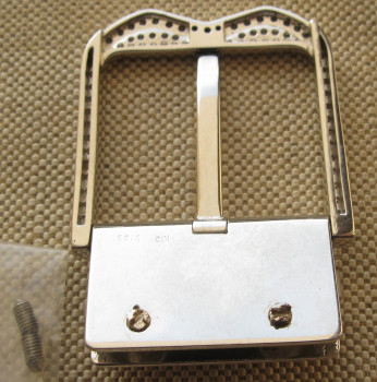 Пряжка для ремня, бриллианты 1.69ct расчетная, 1.89 реальная масса выбита ювелиром,  золото 750 проба, Артикул 596